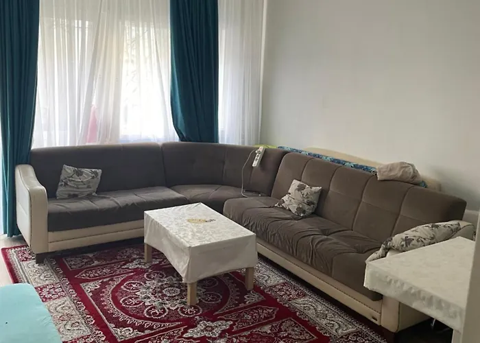 Dikmen Family In * برلين